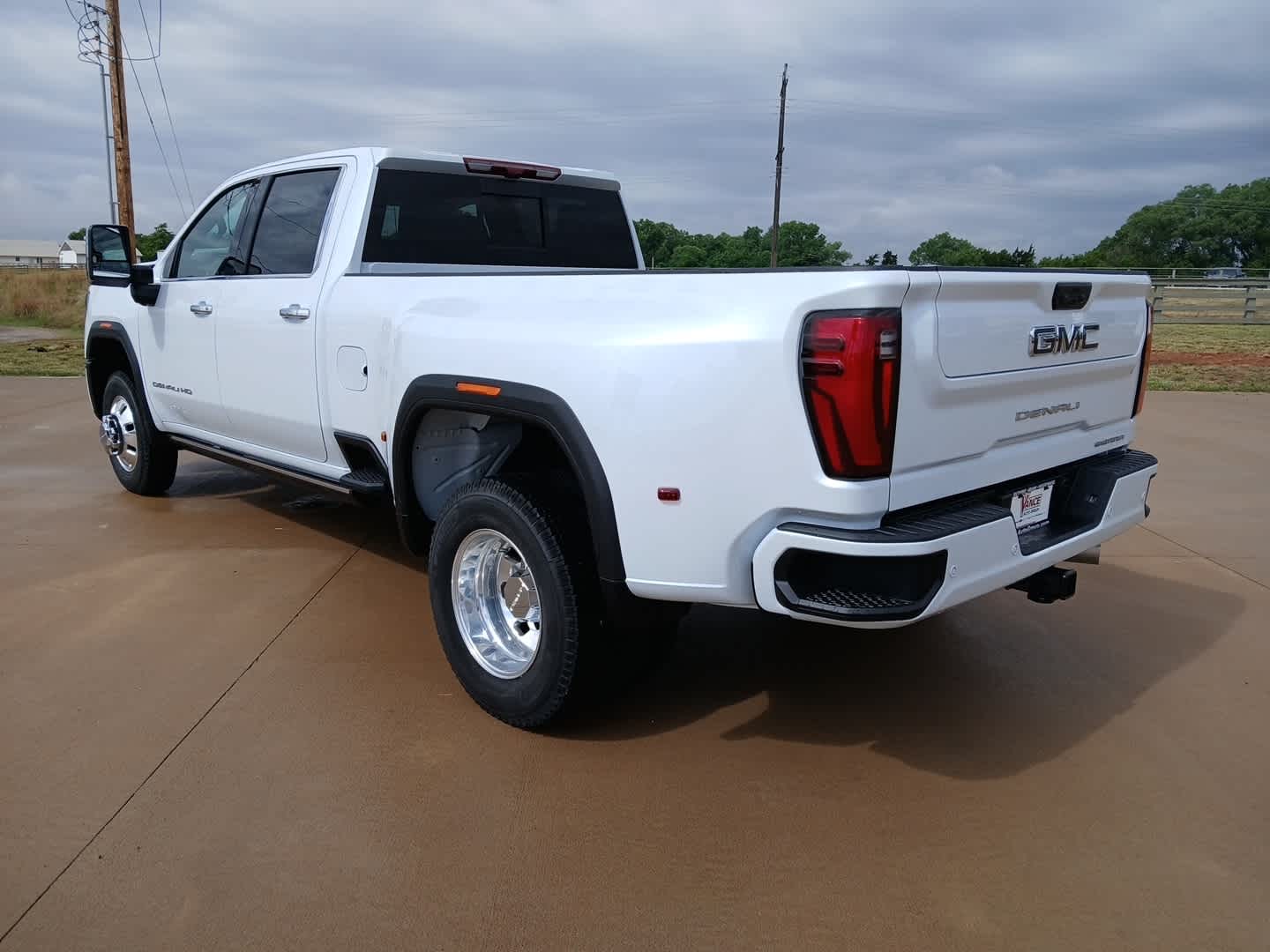 2026 GMC Sierra 3500 HD Denali Ultimate DRW
