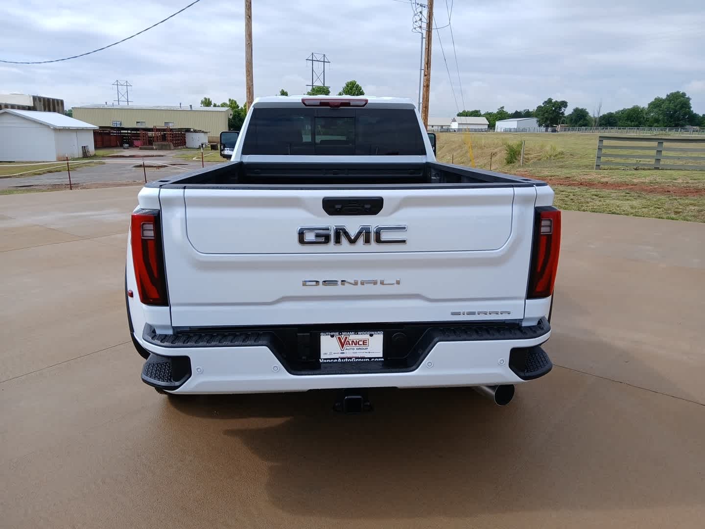 2026 GMC Sierra 3500 HD Denali Ultimate DRW