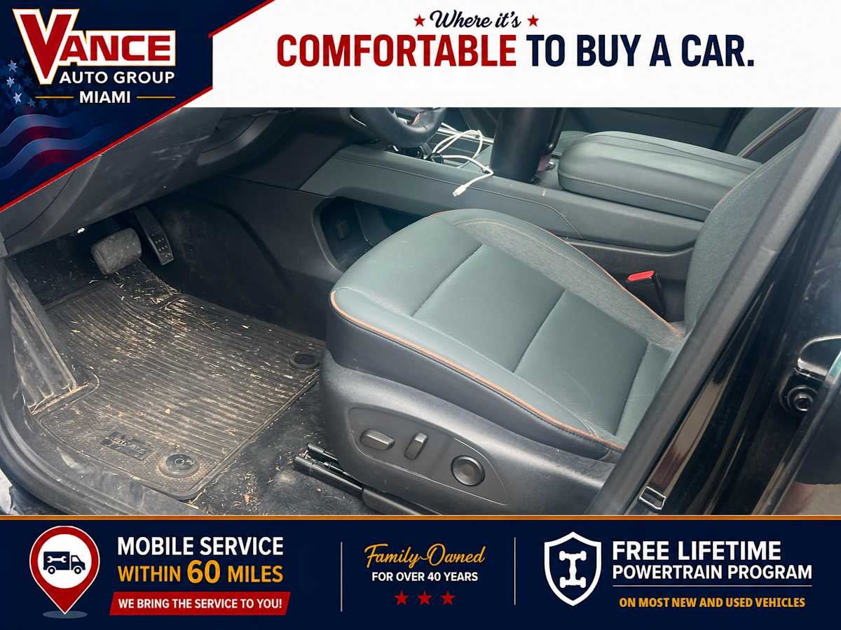 2025 GMC Acadia AWD AT4