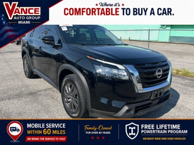 2024 Nissan Pathfinder SV