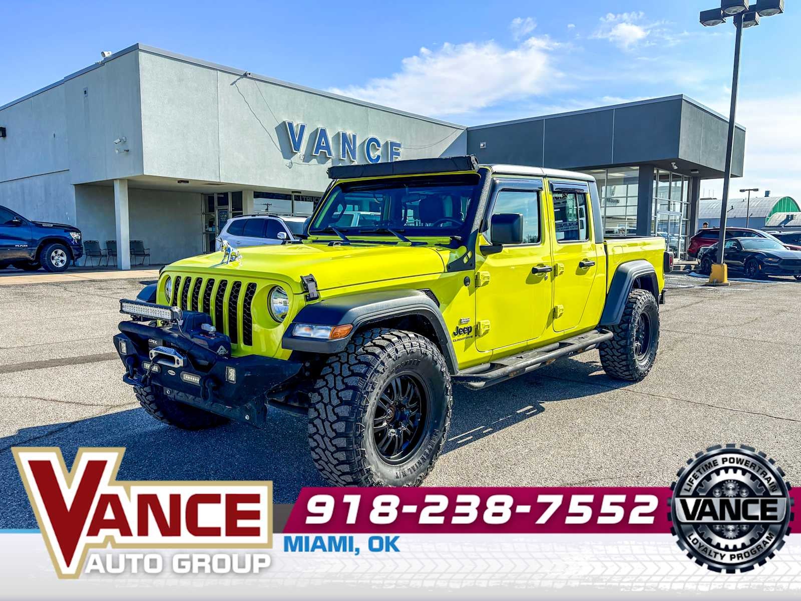 2023 Jeep Gladiator Sport photo 2