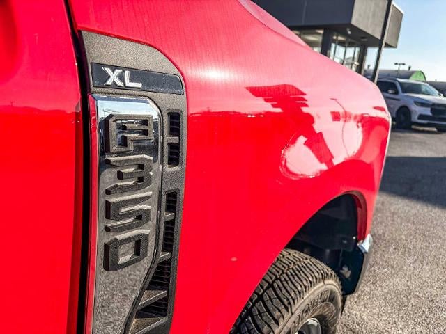 2025 Ford Super Duty F-350 DRW XL