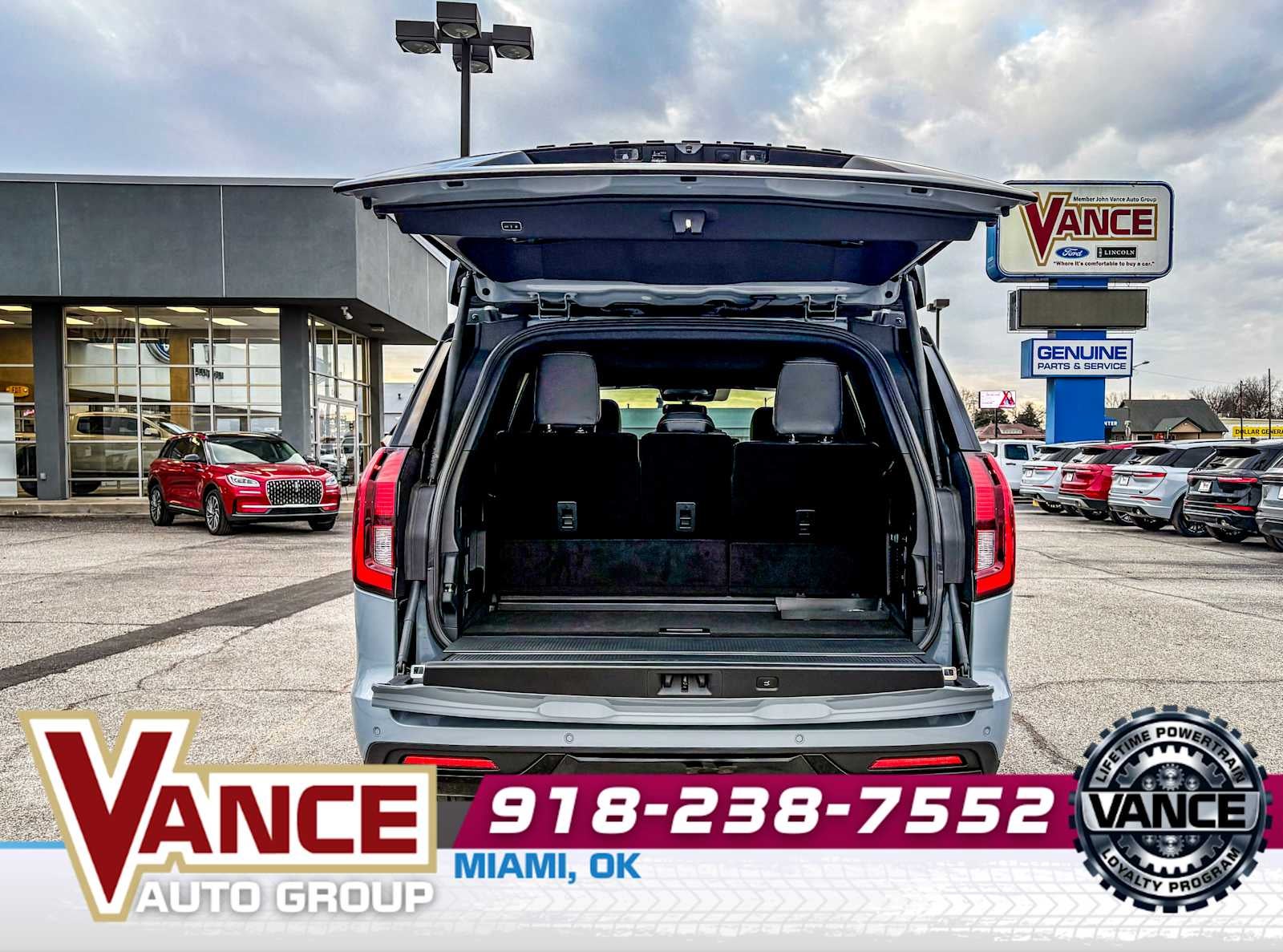 2025 Ford Expedition Platinum