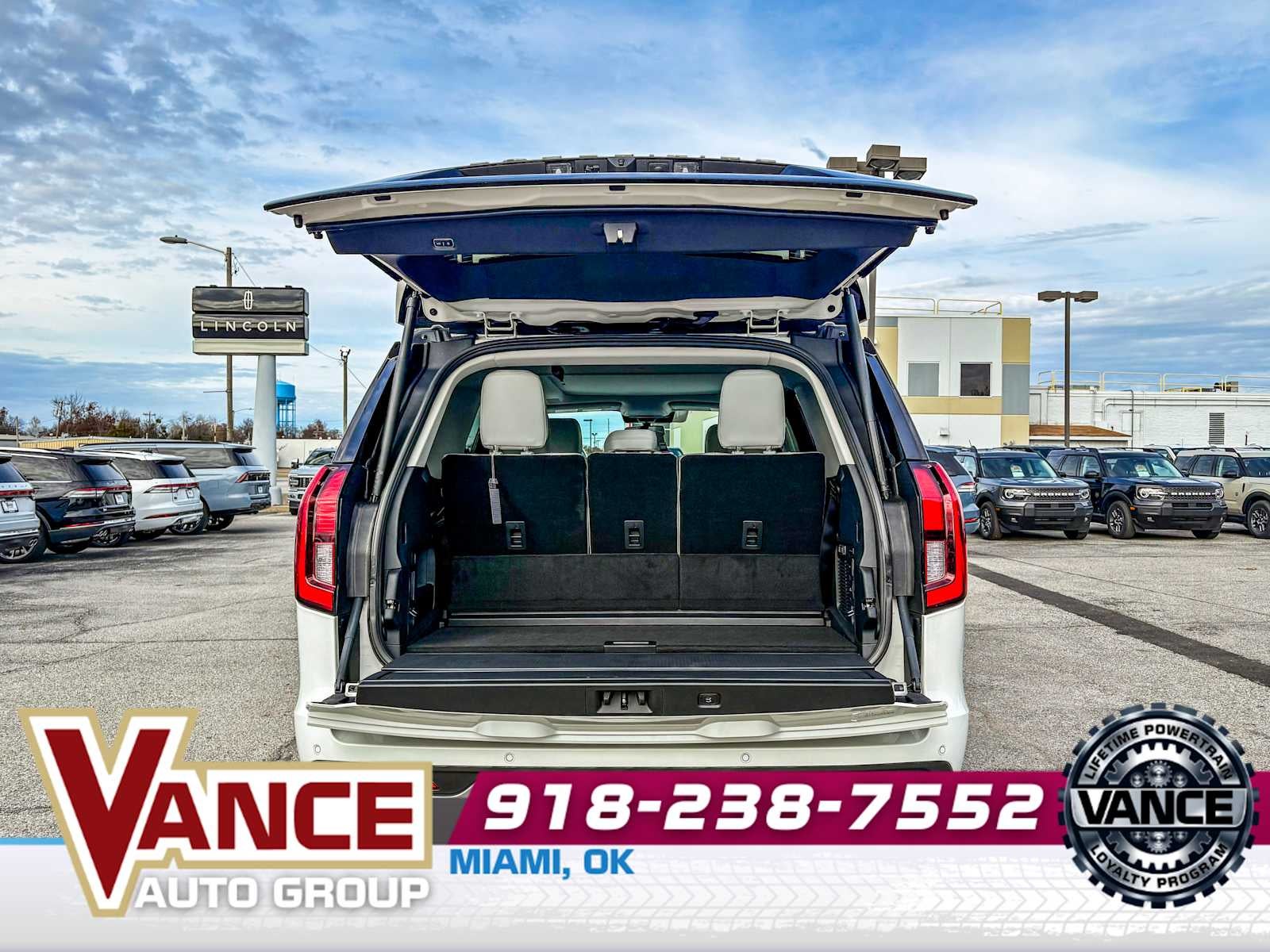 2025 Ford Expedition Platinum