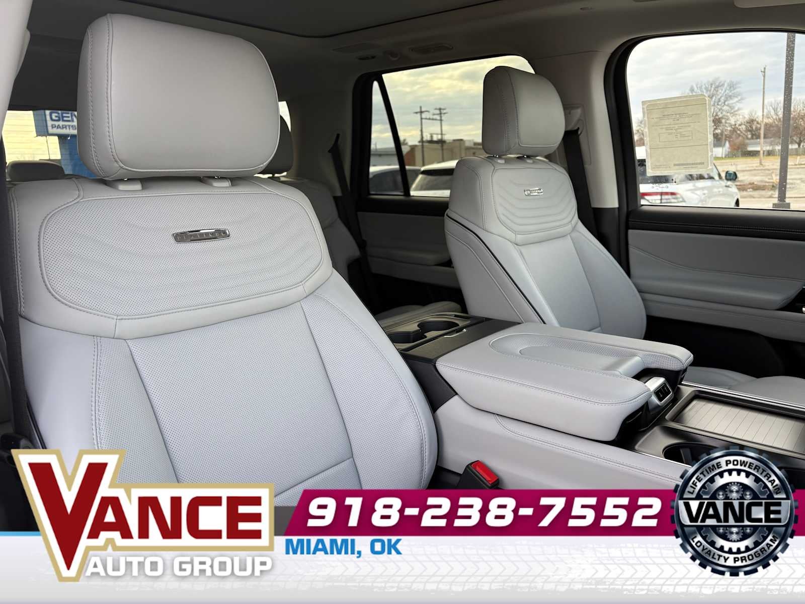 2025 Ford Expedition Platinum