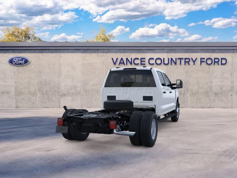 2026 Ford Super Duty F-350 DRW Chassis Cab XL