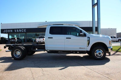 2026 Ford Super Duty F-350 DRW Chassis Cab XL
