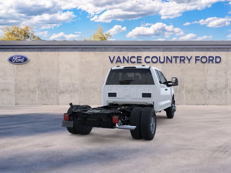 2026 Ford Super Duty F-350 DRW Chassis Cab XL