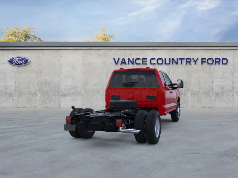 2025 Ford Super Duty F-350 DRW Chassis Cab XL