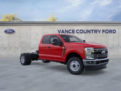 2025 Ford Super Duty F-350 DRW Chassis Cab XL