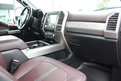 2017 Ford Super Duty F-350 SRW Pickup Platinum