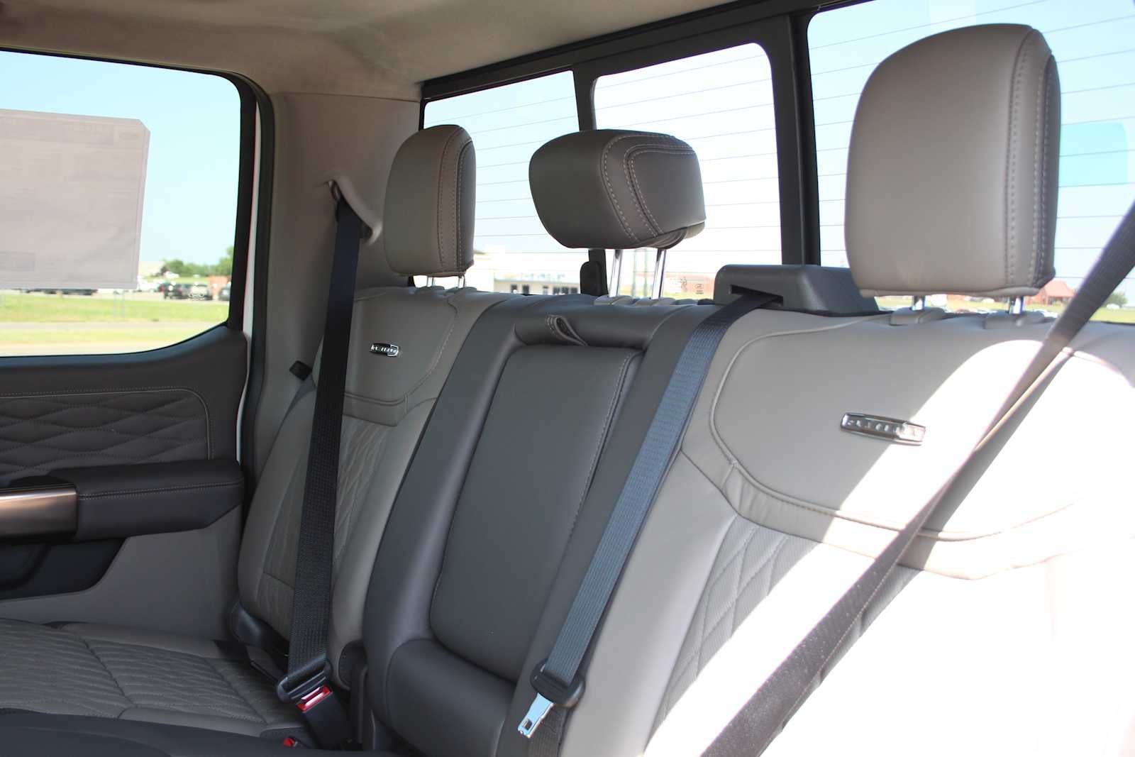 2026 Ford Super Duty F-350 DRW Pickup Platinum