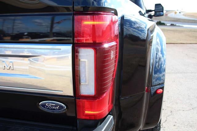 2022 Ford Super Duty F-350 DRW Platinum