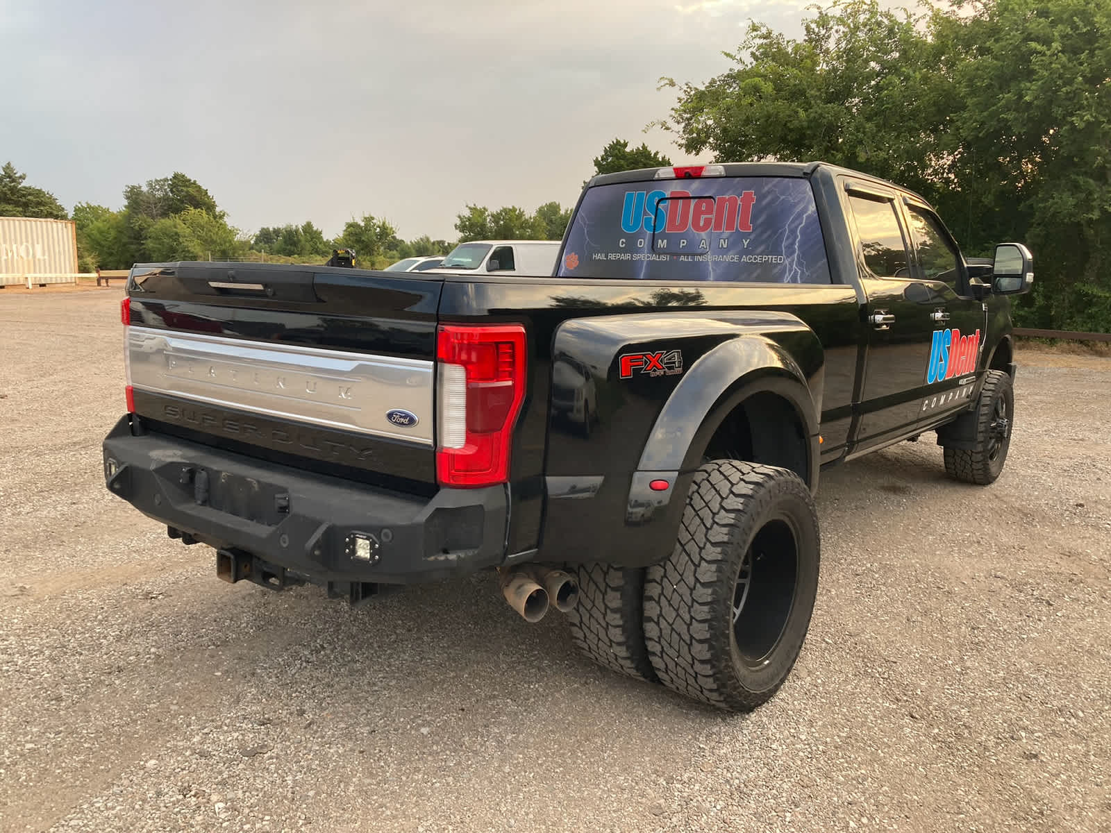 2018 Ford Super Duty F-350 DRW Pickup Platinum