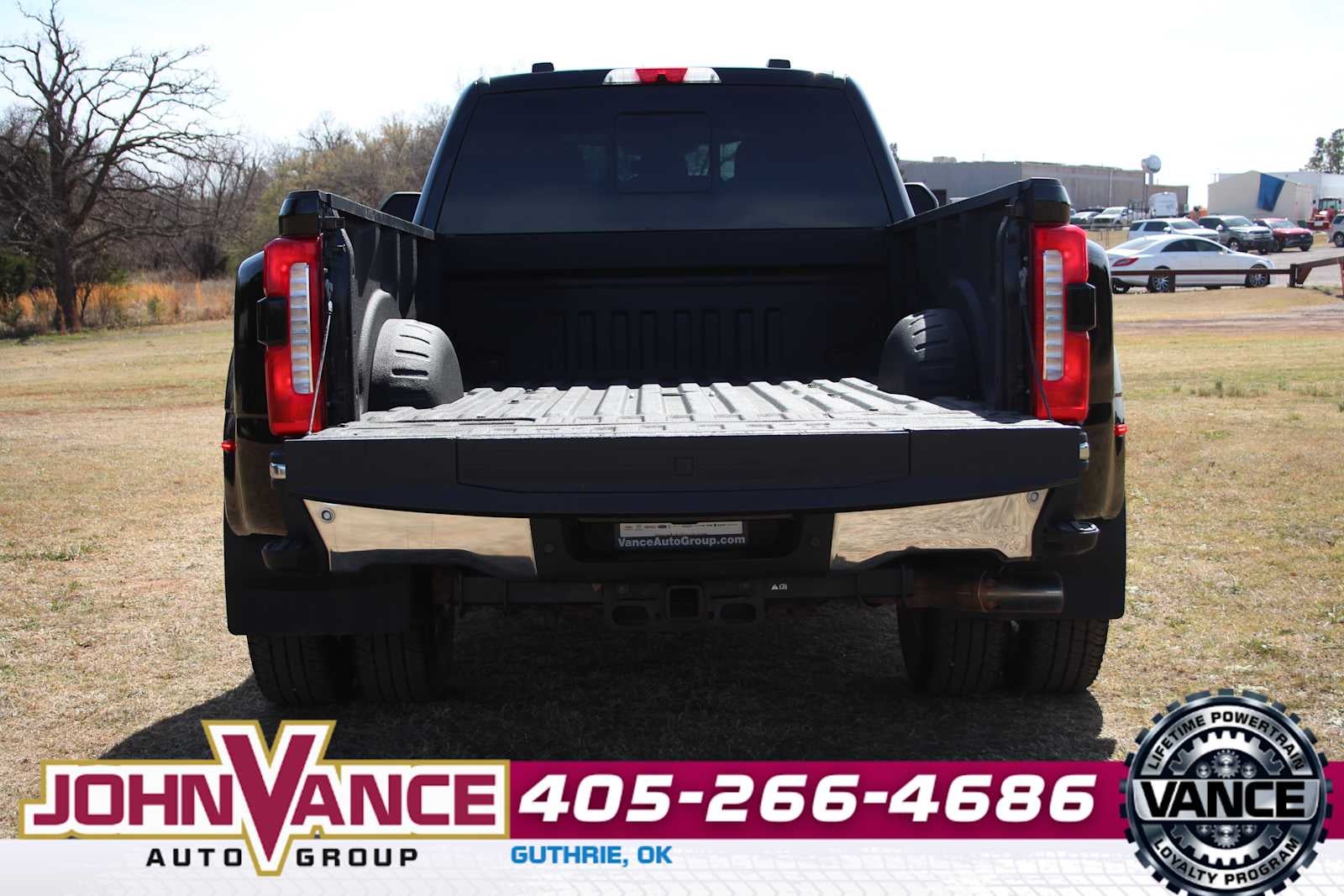 2024 Ford Super Duty F-350 DRW Pickup LARIAT