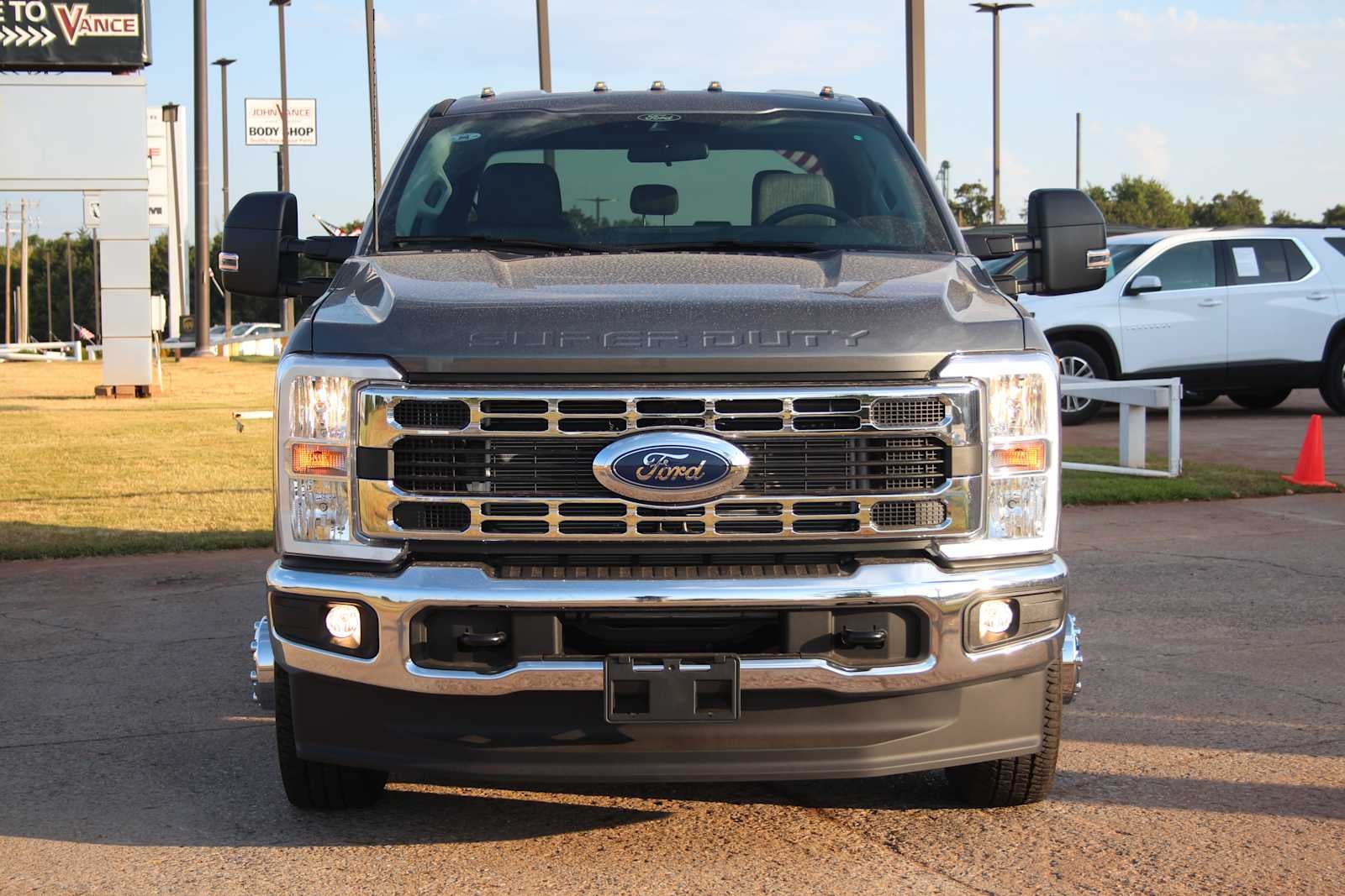 2026 Ford Super Duty F-350 DRW Pickup XLT