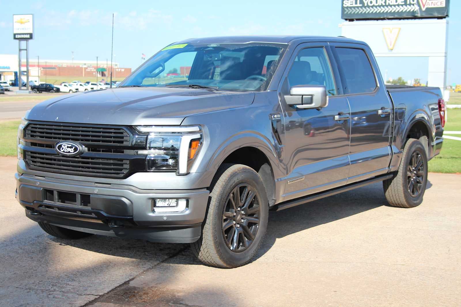 2025 Ford F-150 Platinum