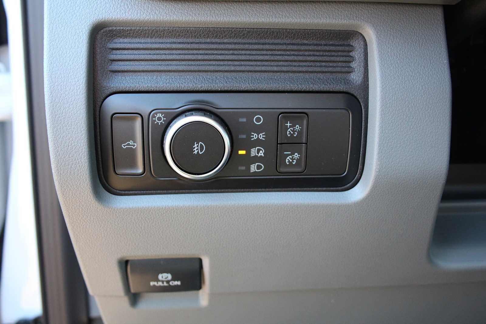 2026 Ford Super Duty F-350 SRW Pickup XL