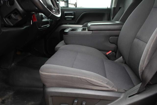 2021 Chevrolet Silverado MD LT