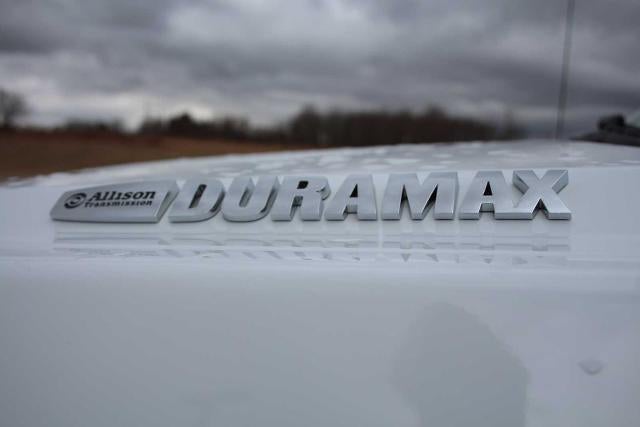 2021 Chevrolet Silverado MD LT