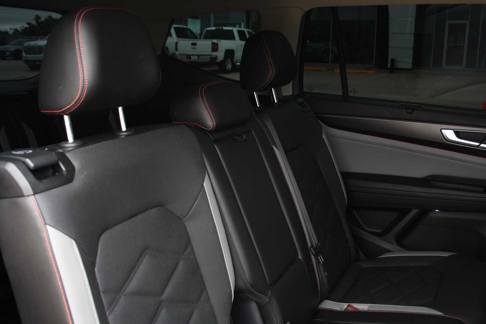 2024 Volkswagen Atlas 2.0T Peak Edition SE w/Technology