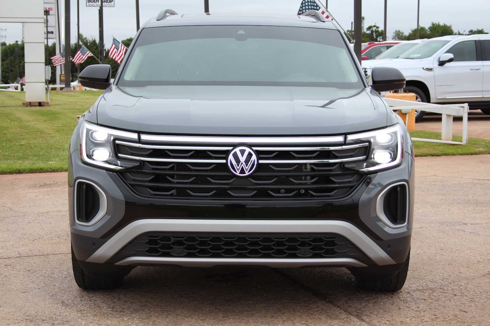 2024 Volkswagen Atlas 2.0T Peak Edition SE w/Technology