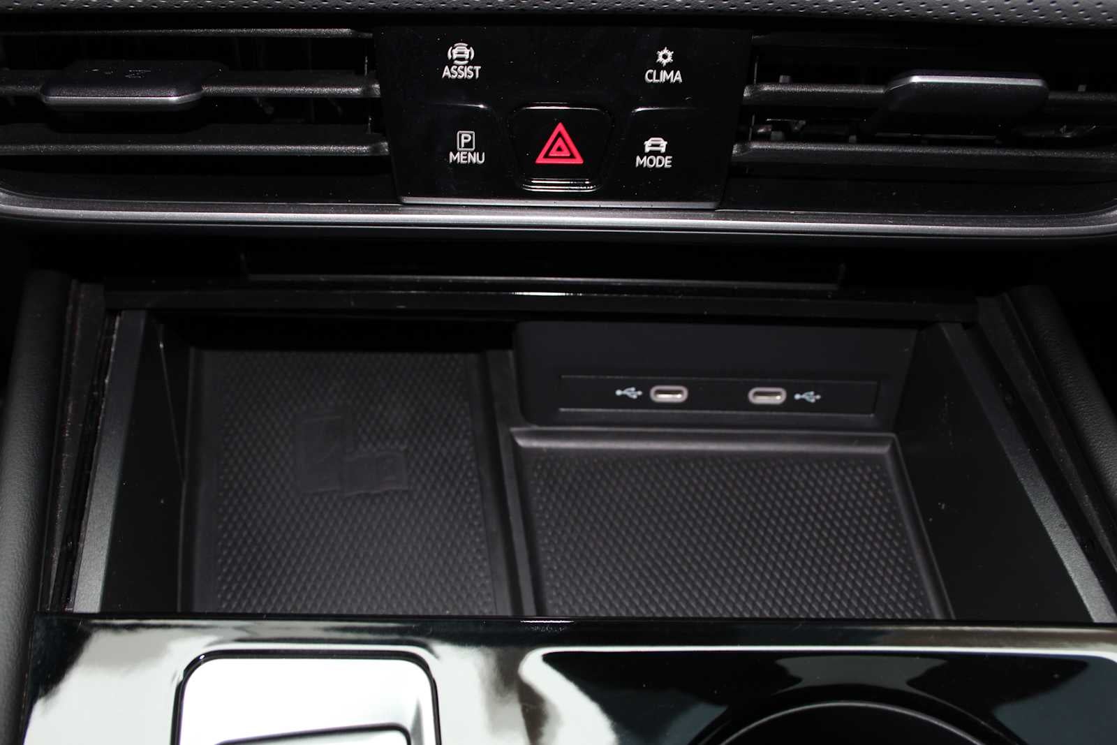 2024 Volkswagen Atlas 2.0T Peak Edition SE w/Technology